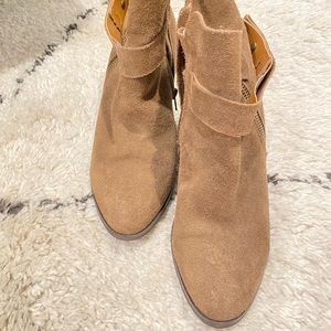 Kenzie ankle boots
